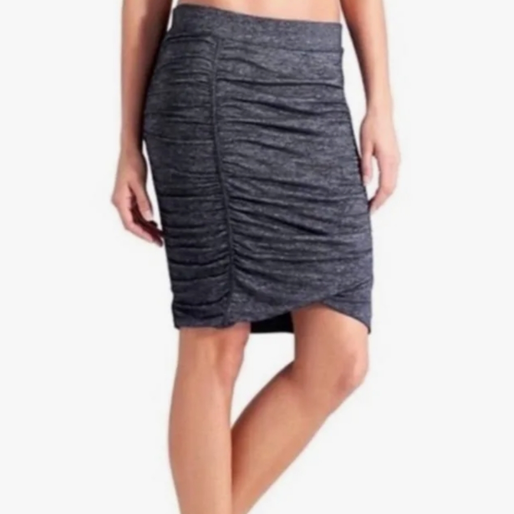 Athleta Heather Gray Stretch Ruched Skirt, Size S 🖤✨